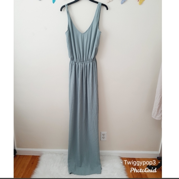 🌿 Show Me Your MuMu Kendall Maxi Dresssilver sage - Picture 3 of 8